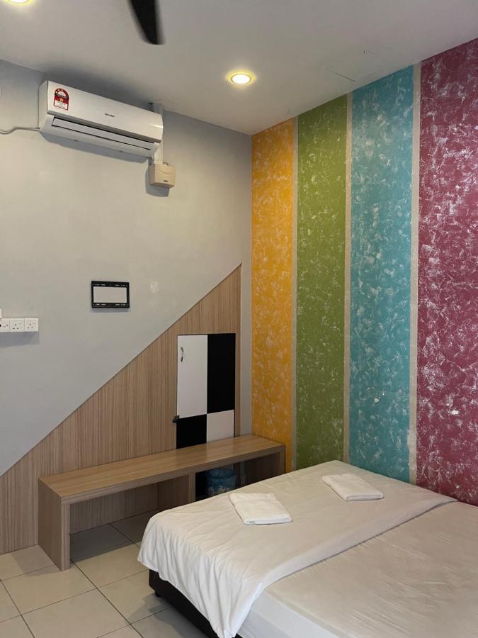 Golden Guest House กวนตัน ภายนอก รูปภาพ