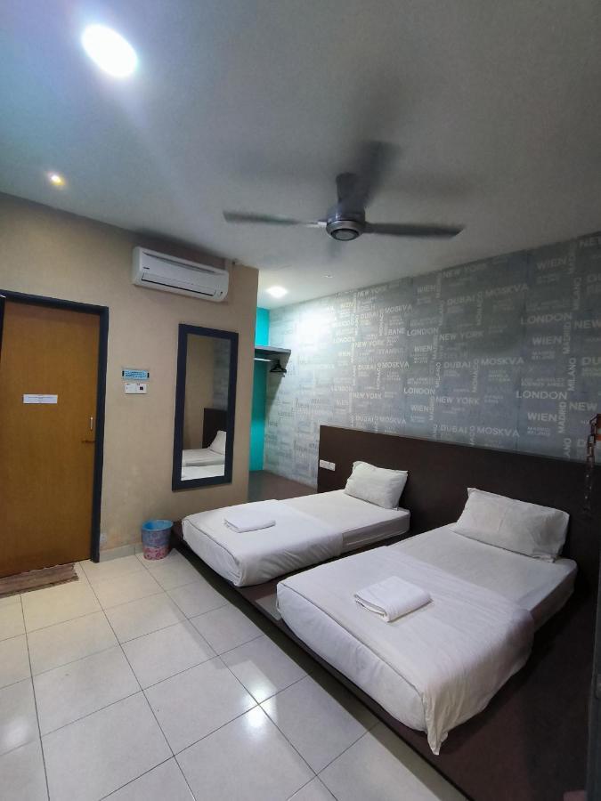 Golden Guest House กวนตัน ภายนอก รูปภาพ