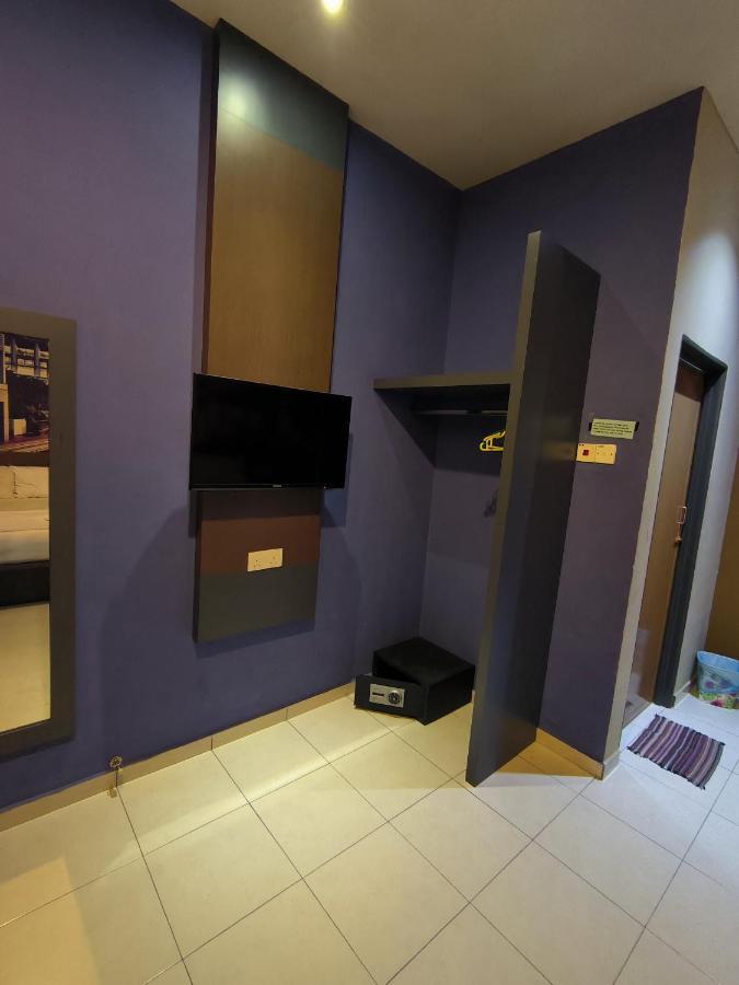 Golden Guest House กวนตัน ภายนอก รูปภาพ